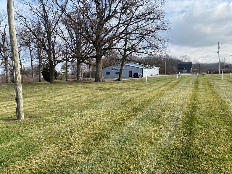 More Photos Of 6930 SR 67 Hwy, Muncie Light Distribution For Sale