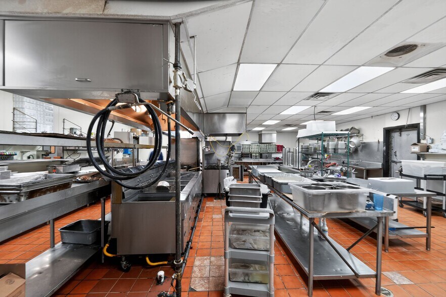 More Photos Of 2200 N Fayetteville St, Asheboro Restaurant For Lease