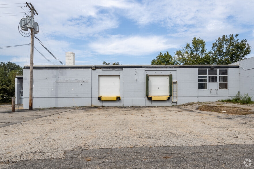 More Photos Of 99 Airport Rd, Concord Manufacturing For Sale