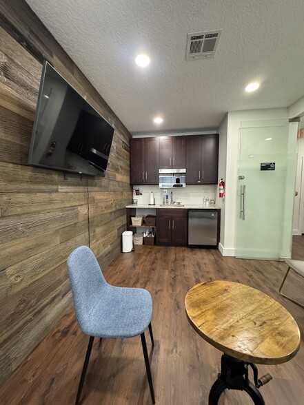 More Photos Of 9633 W Broward Blvd, Plantation Medical For Sale