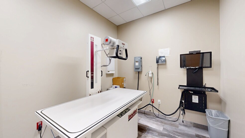 More Photos Of 10000 Old Columbia Rd, Columbia Storefront For Lease