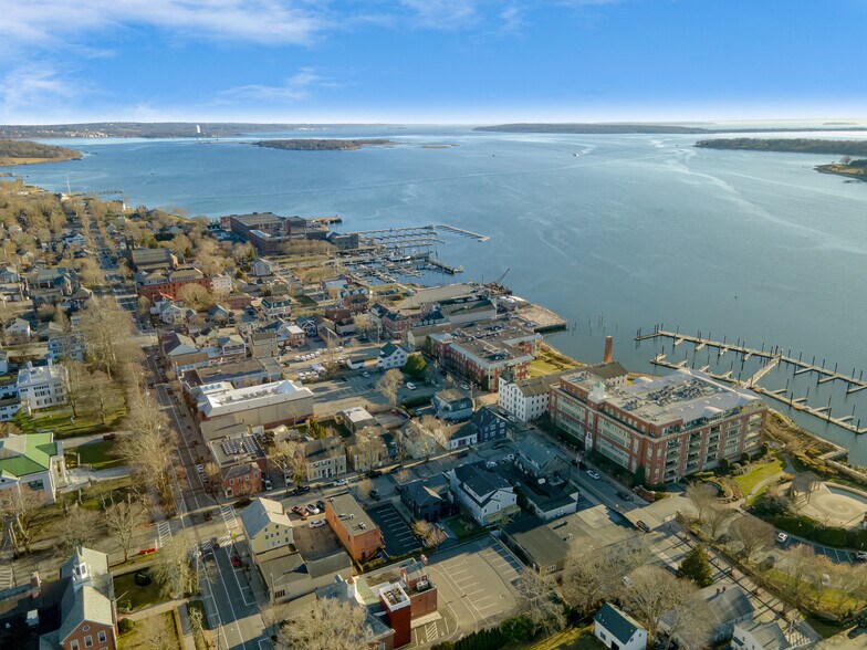 More Photos Of 382 Thames St, Bristol Freestanding For Sale