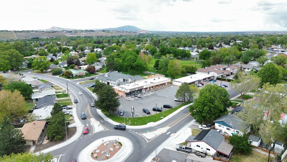 More Photos Of 415 Wright Ave, Richland Freestanding For Lease