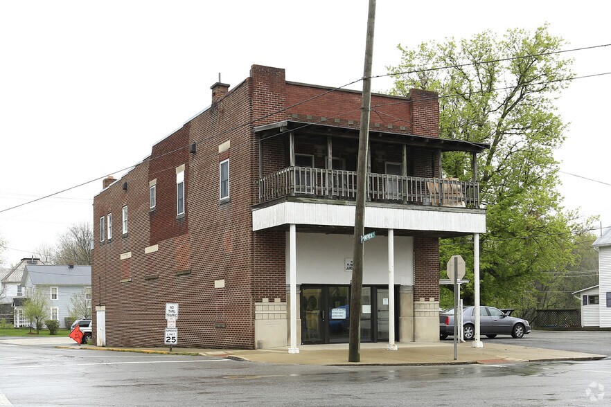 More Photos Of 25 E Main St, Plymouth Storefront Retail Residential For Sale