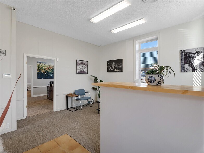 More Photos Of 411 Maple Ln, Hillsboro Office Residential For Sale