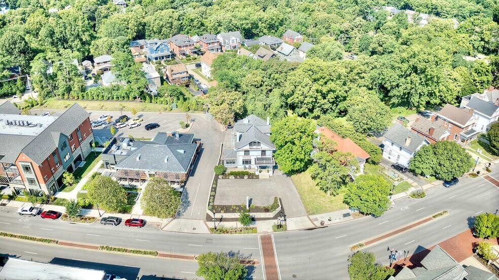 More Photos Of 33 N Fort Thomas Ave, Fort Thomas Office For Sale