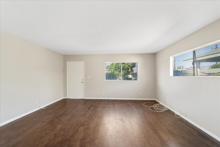 More Photos Of 171 N Hemet St, Hemet Apartments For Sale