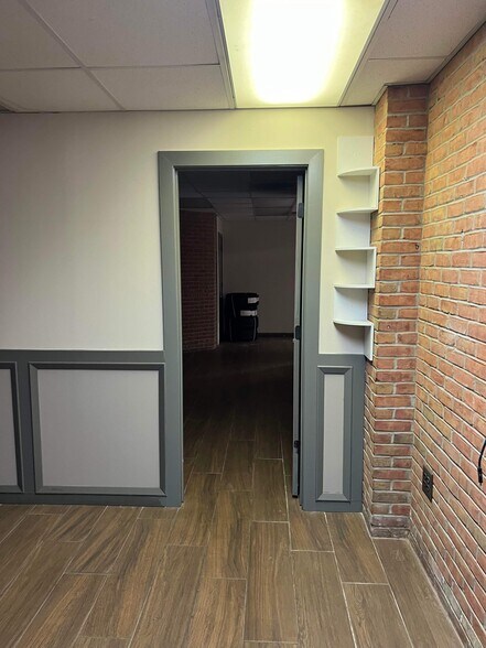 More Photos Of 2842 S State St, Lockport Coworking Space