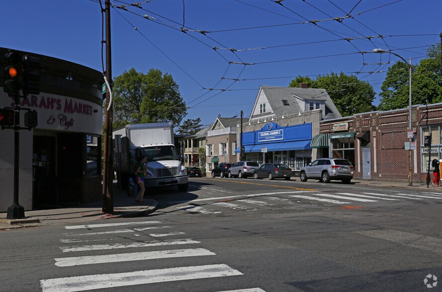 More Photos Of 171 Huron Ave, Cambridge Storefront Retail Office For Lease
