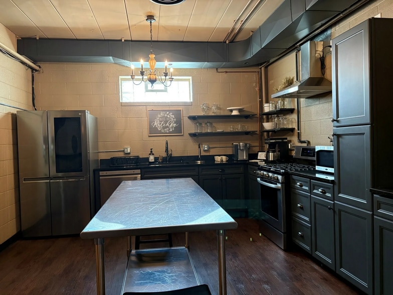 More Photos Of 2730 Edsel St, Trenton Religious Facility For Sale