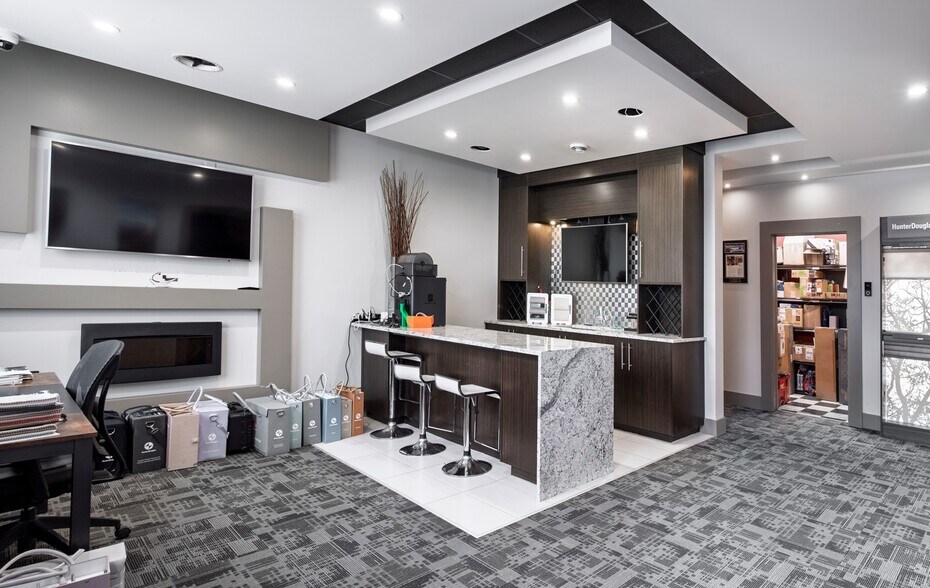 More Photos Of 3255-3279 114th Ave SE, Calgary Service For Lease