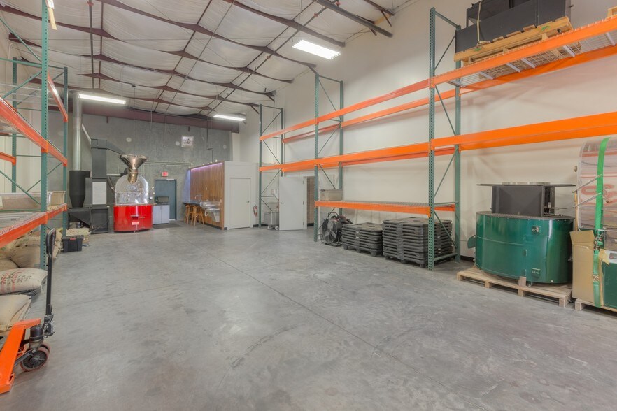 More Photos Of 1220 Biscayne Blvd, Deland Warehouse For Lease