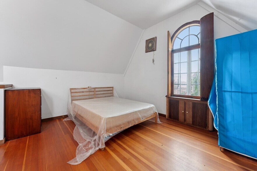 More Photos Of 1254 E 12th St, Oakland Apartments For Sale