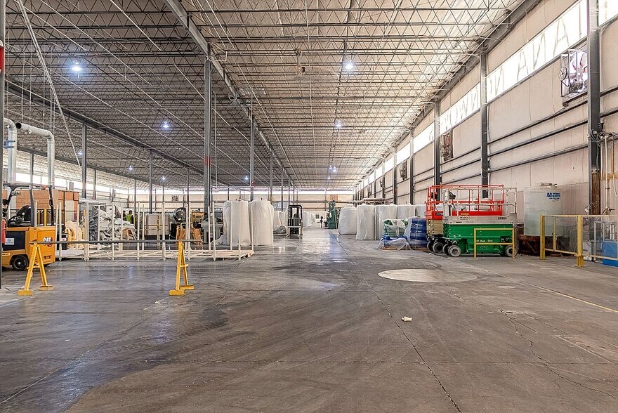 More Photos Of 2801 N Main St, San Luis Warehouse For Sale