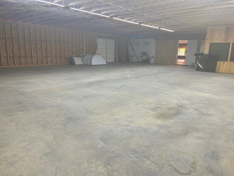 More Photos Of 56 N Bullock Rd, Mansfield Storefront Retail Office For Sale