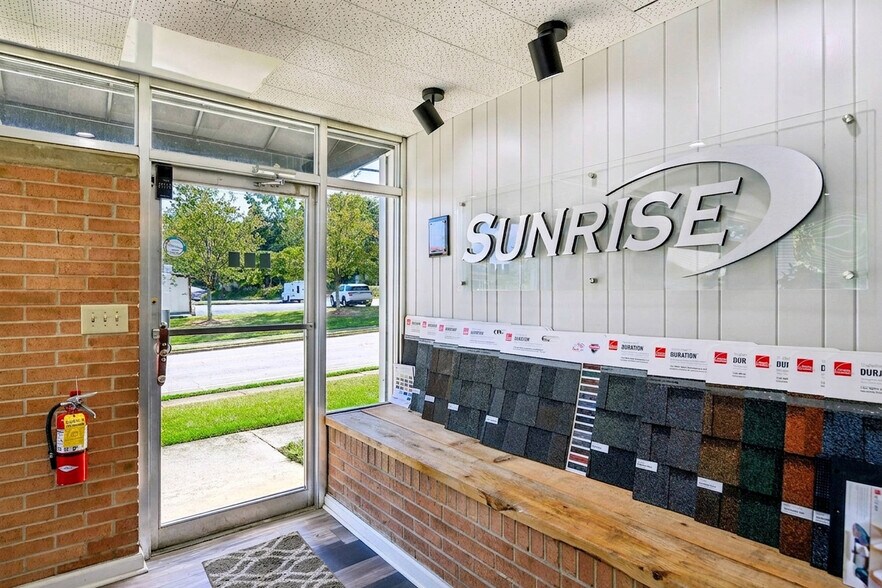 More Photos Of 224 E Broad St, Winder Medical For Sale
