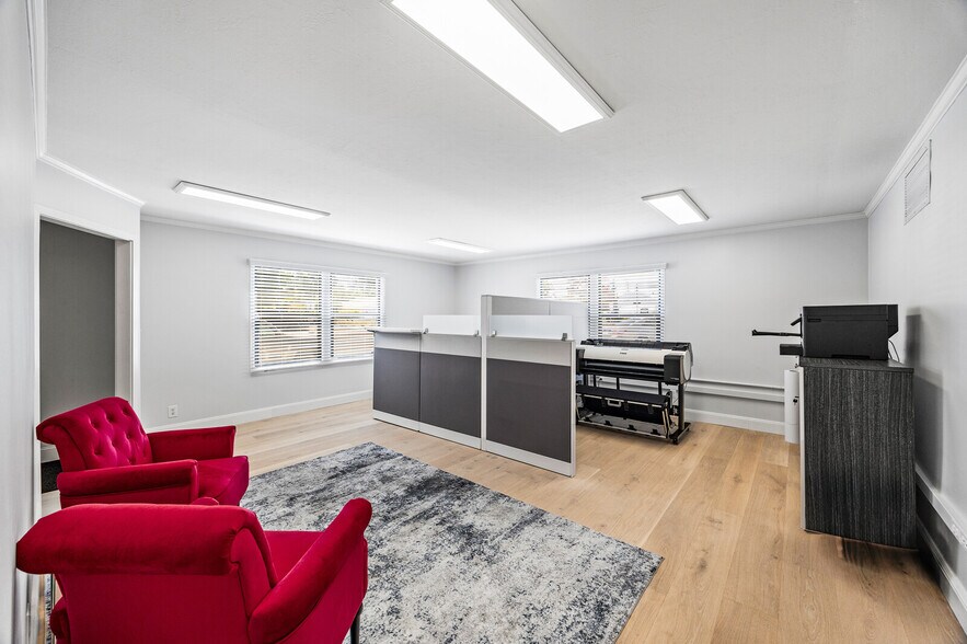 More Photos Of 65 Winslow St, Redwood City Warehouse For Sale