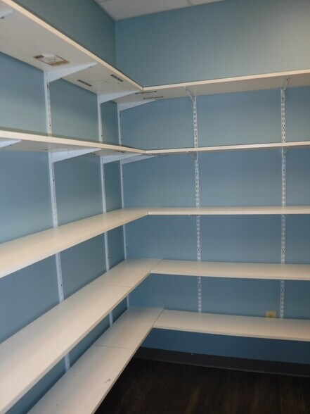 More Photos Of 1908 Caudle Dr, Mount Airy Medical For Lease