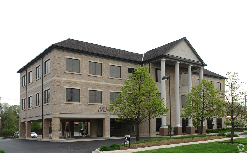 More Photos Of 500 Roosevelt Rd, Glen Ellyn Office For Lease