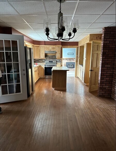 More Photos Of 74 William St, South Glens Falls Specialty For Sale