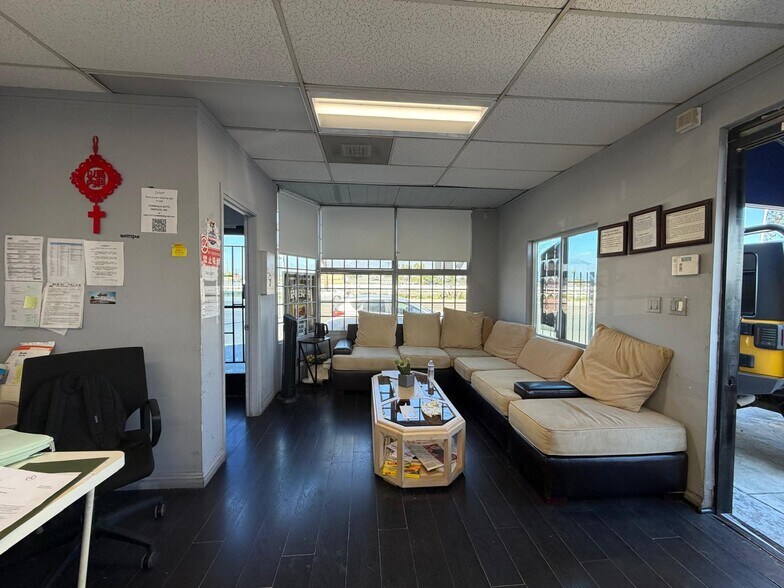 More Photos Of 7910-7916 Garvey Ave, Rosemead Auto Dealership For Lease