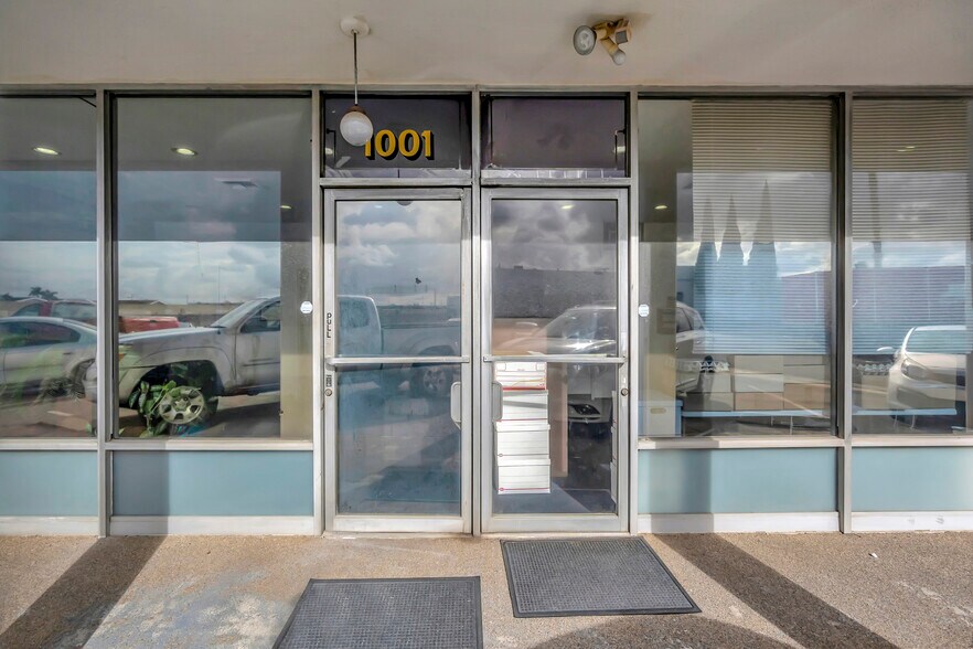 More Photos Of 1001 E Elm Ave, Fullerton Warehouse For Sale