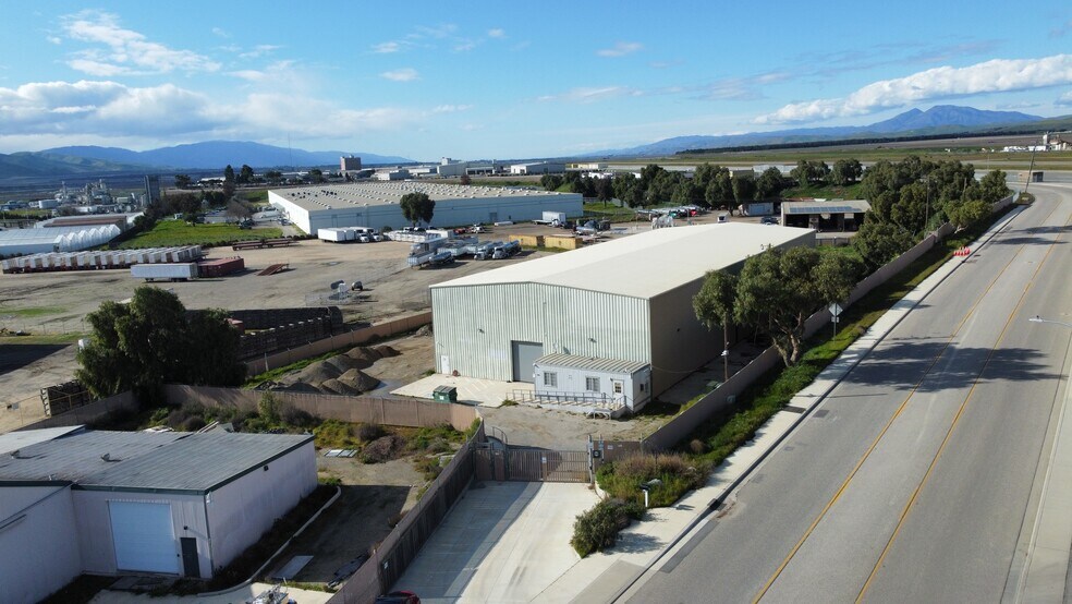 More Photos Of 151-161 Airport Rd, King City Warehouse For Sale