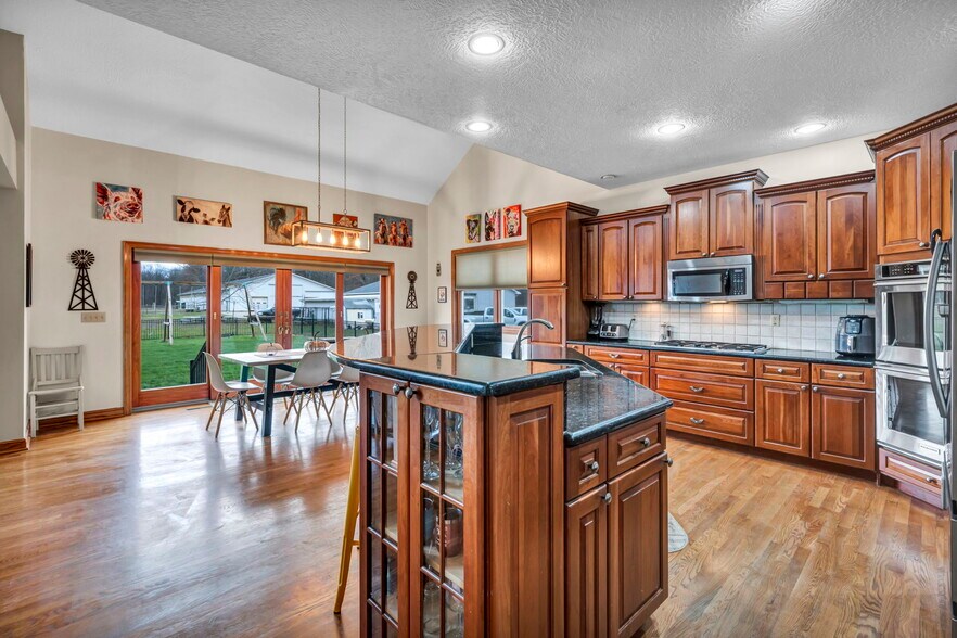 More Photos Of 16449 S Boone Rd, Columbia Station Specialty For Sale