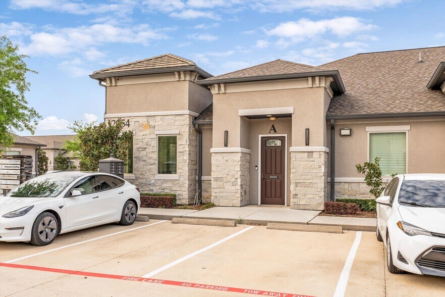 Primary Photo Of 12254 Queenston Blvd, Houston Medical For Lease