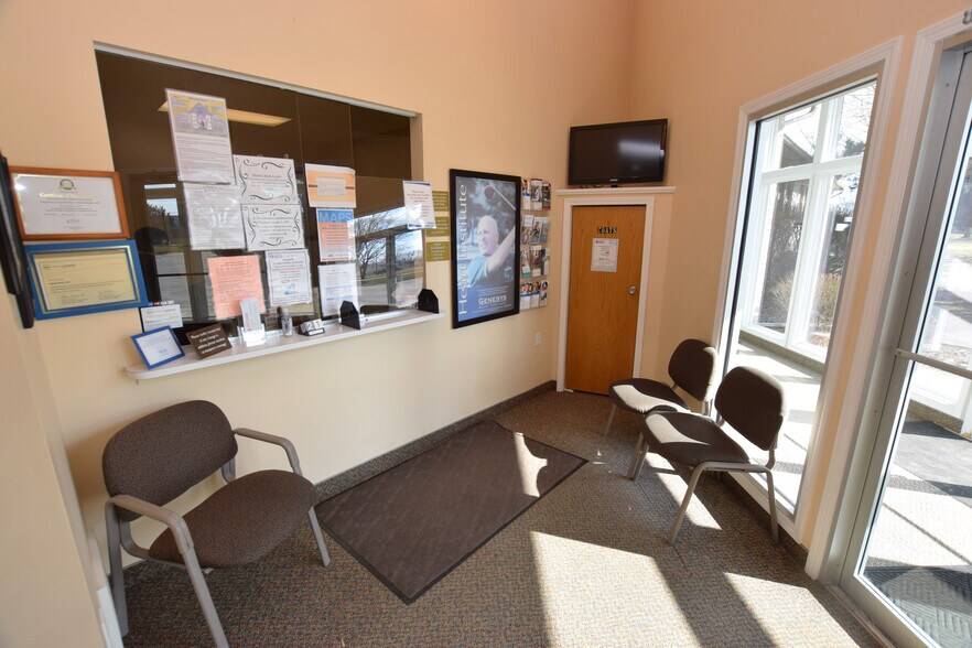 More Photos Of 3380 Beecher Rd, Flint Medical For Lease