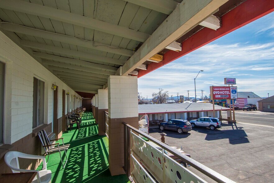 More Photos Of 22430 W Old Highway 66, Seligman Hotel For Sale