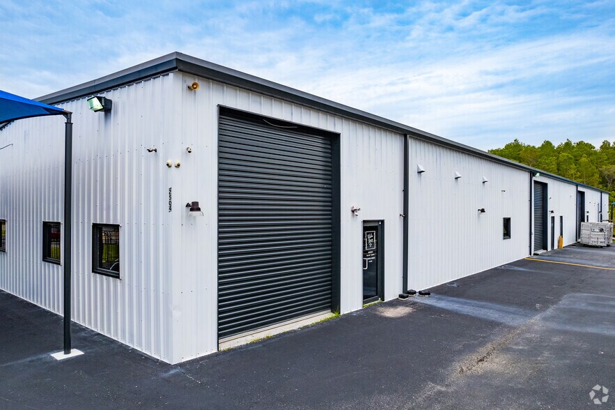 Primary Photo Of 2504 Merchant Ave, Odessa Warehouse For Lease