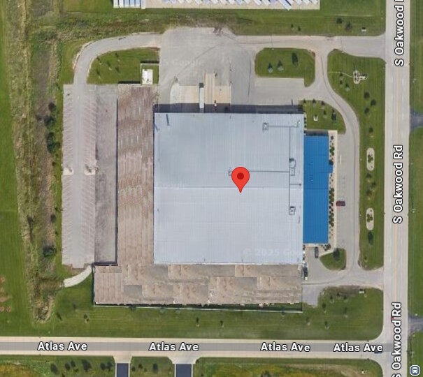 More Photos Of 2855 S Oakwood Rd, Oshkosh Manufacturing For Lease