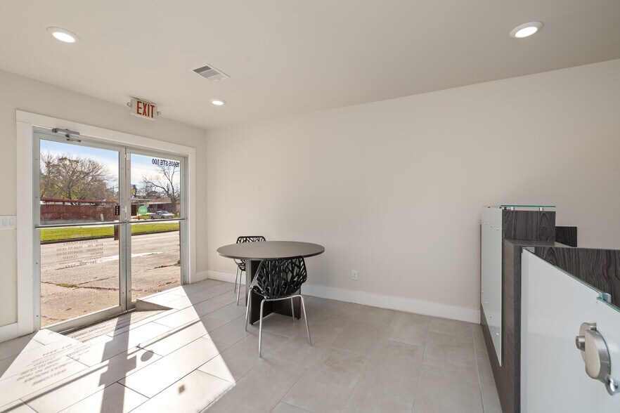 Primary Photo Of 15605 Woodforest Blvd, Channelview Office For Sale