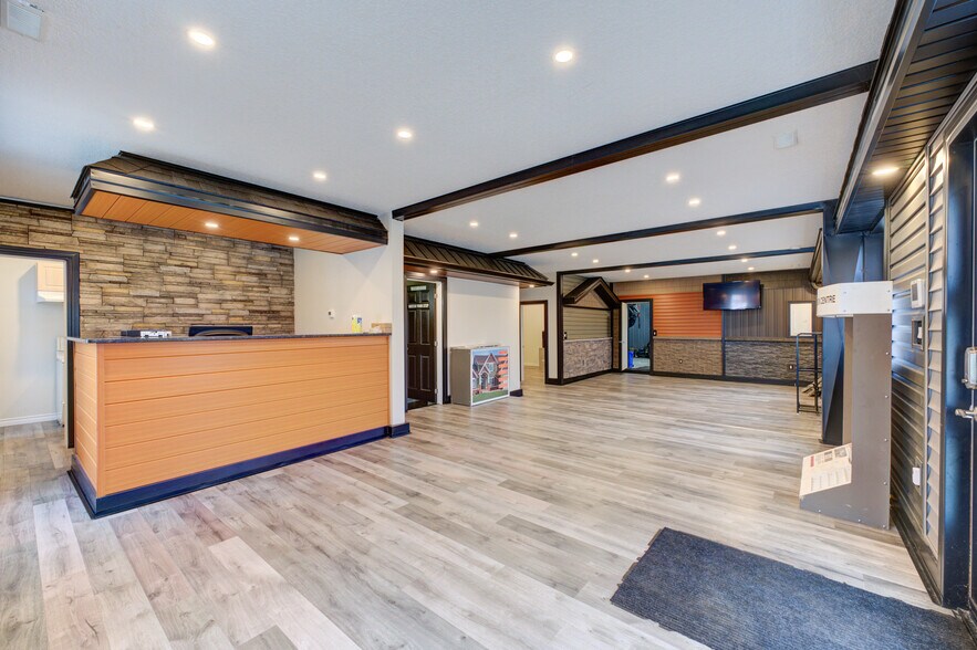 More Photos Of 76 Capron St, Paris Storefront Retail Residential For Sale