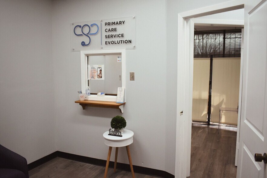 More Photos Of 2424 Hamilton St, Houston Medical For Lease