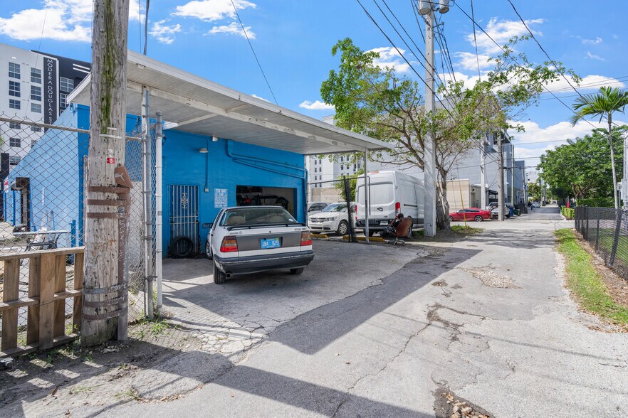 More Photos Of 3771 Bird Rd, Miami Storefront For Sale