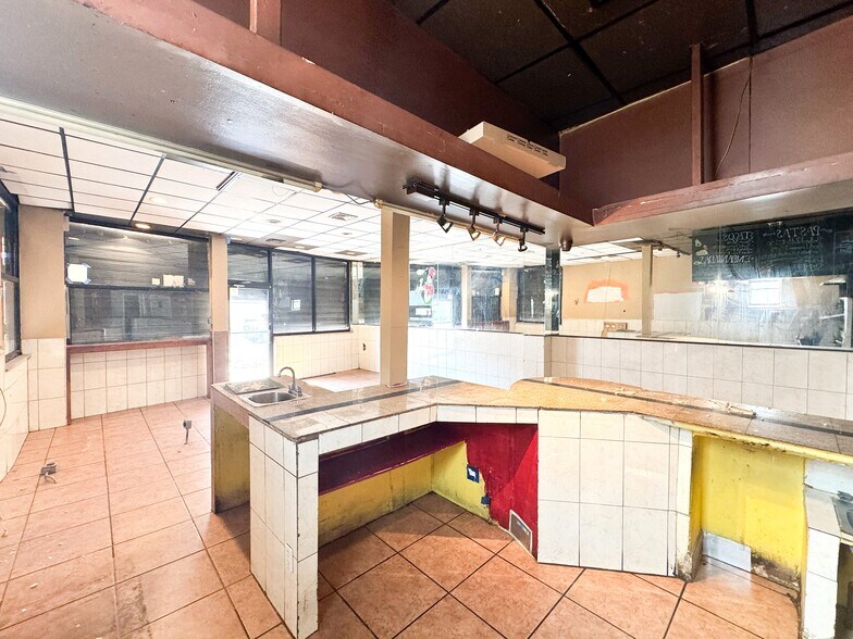 More Photos Of 2339 Astoria Blvd, Long Island City Apartments For Lease