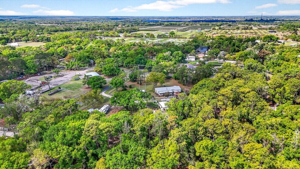 More Photos Of 3308 24th Ave SE, Ruskin Specialty For Sale