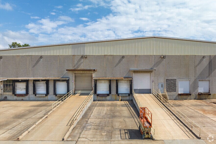 More Photos Of 8735 Hamilton Rd, Southaven Manufacturing For Lease