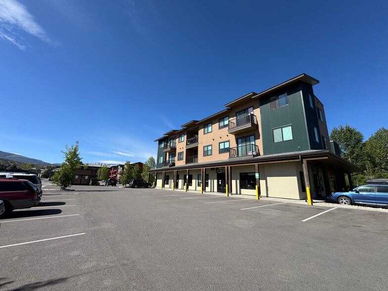 More Photos Of 700 Red Table dr, Gypsum Apartments For Sale