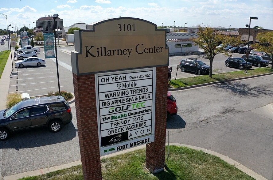 More Photos Of 3101 N Rock Rd, Wichita Unknown For Lease