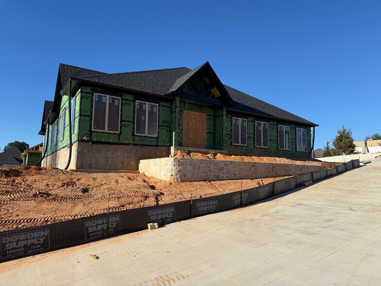 More Photos Of 7196 Crosswater Ave, Tyler Office For Lease