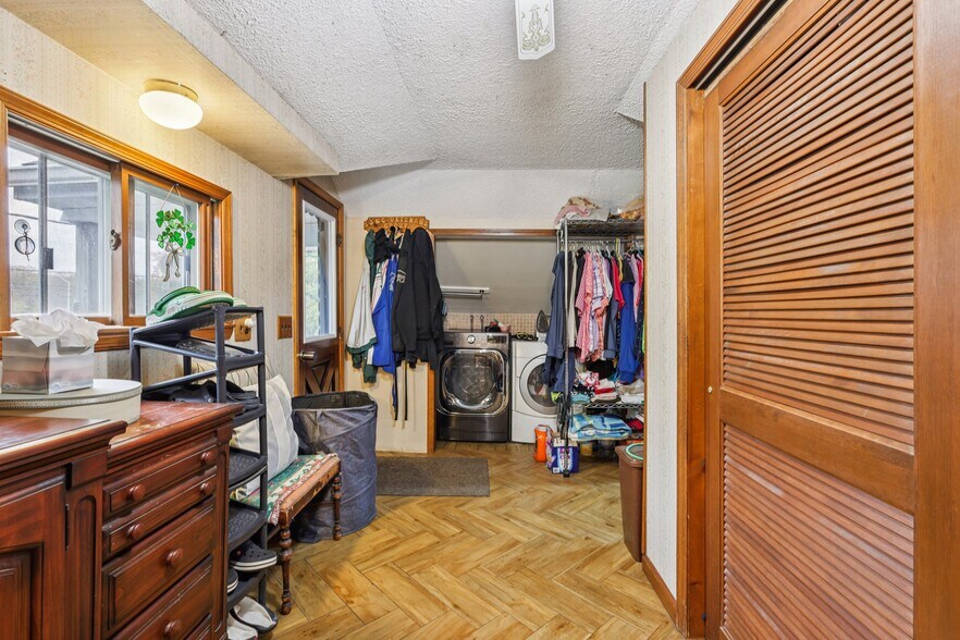 More Photos Of 170 S Hope Chapel Rd, Jackson Specialty For Sale