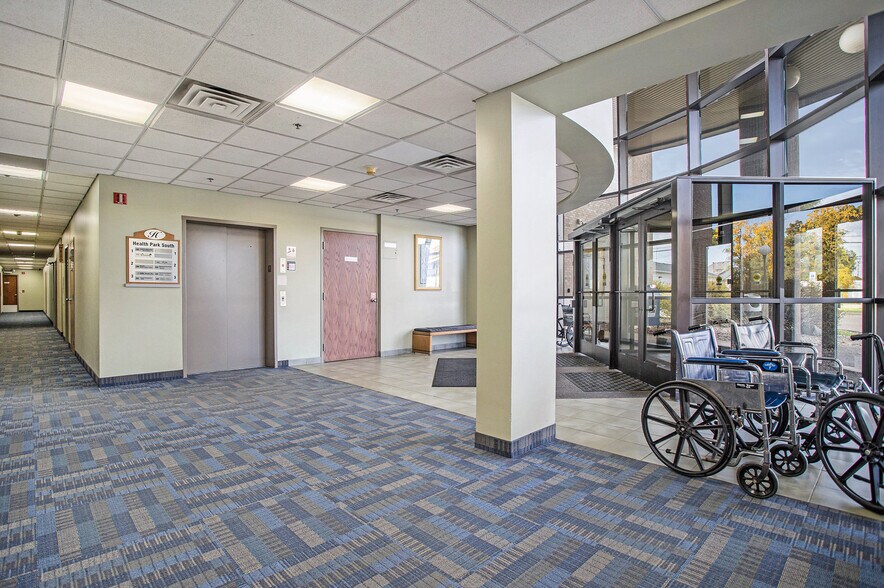 More Photos Of 2845 Capital Ave SW, Battle Creek Medical For Lease