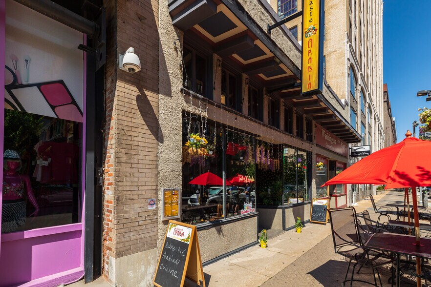 More Photos Of 1315-1317 Washington Ave, Saint Louis Restaurant For Lease