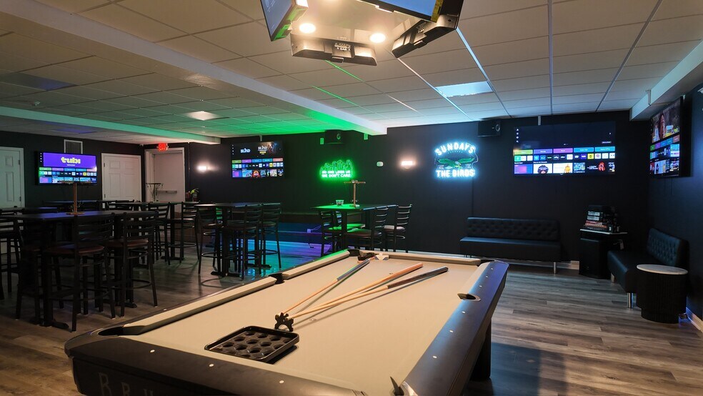More Photos Of 1143 Wood St, Bristol Restaurant For Sale