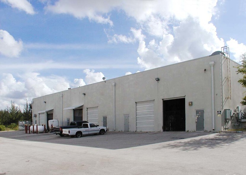 More Photos Of 3931 SW 47th Ave, Davie Warehouse For Lease