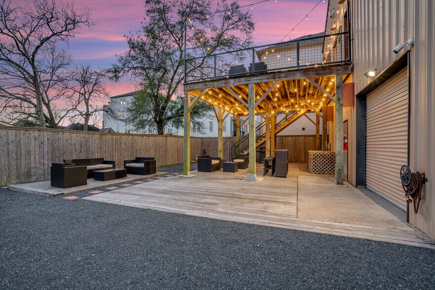 More Photos Of 4119 Allen St, Houston Office For Sale