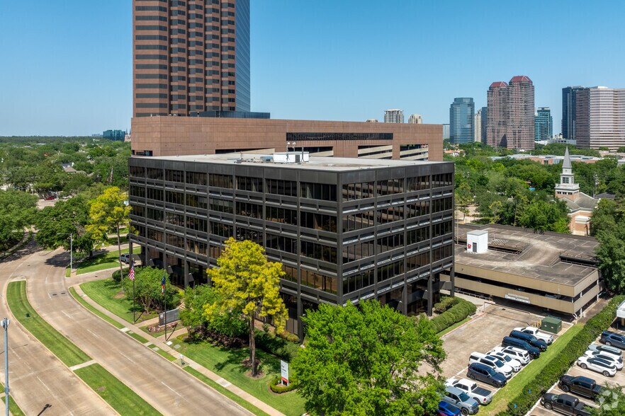 More Photos Of 1717 St. James Place, Houston Office For Lease